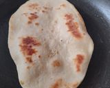 Foto langkah ke 11 dari resep Garlic Butter Naan.