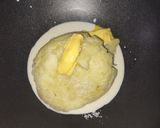 Foto langkah ke 6 dari resep Mashed Potato & Mushroom Sauce.