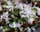 A picture of step 3 of Jhat pat chanay chaat.