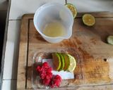 A picture of step 1 of Mixed Berry Lemonade.