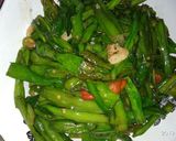 Foto langkah ke 6 dari resep Tumis Genjer bumbu Terasi.