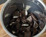 A picture of step 1 of Oreo Cake with Ganache.