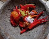 Foto langkah ke 3 dari resep Sambel Terasi Kemangi.