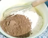 Foto langkah ke 3 dari resep Bolu Pisang Coklat No Mixer.