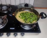 A picture of step 8 of Restaurant Style Methi Matar Malai (whitegravy+matar).