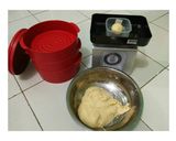 Foto langkah ke 5 dari resep Donat Jadul Enak dan Mudah oleh Nurfaida.