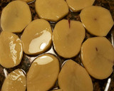 Foto del paso 1 de la receta: Patatas confitadas con cebollas al horno
