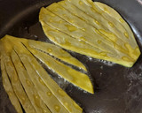 Foto del paso 2 de la receta: Nopales y queso panela asados con salsa verde