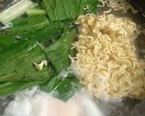 Foto langkah ke 2 dari resep Indomie soto spesial.
