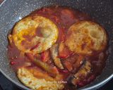 Foto langkah ke 4 dari resep Telur Ceplok Bumbu Sarden.