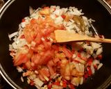 Foto del paso 8 de la receta Ventrescas de bonito, en salsa de cebollas rojas tomates verdes
