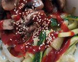Koreai bibimbap jellegű rizstál recept fázis 4 fotója