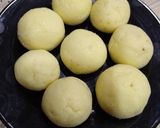 A picture of step 4 of Sooji Rosogulla.