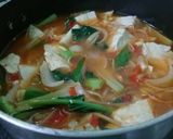 Foto langkah ke 6 dari resep Sundubu Jjigae (Sup tahu Pedas Korea).