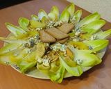 Foto del paso 3 de la receta Ensalada tibia de endibias con manzana asada, galletas de canela y queso azul