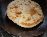 A picture of step 8 of Aloo paratha.