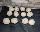 Foto del paso 7 de la receta: Empanadas rellenas de pollo con salsa bechamel y masa integral con semillas casera