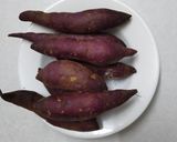 Hình bước làm 1 của món Chè Chuối Chưng