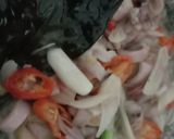 Foto langkah ke 2 dari resep Tumis Pare Cumi Asin.