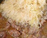 Sertés pecsenye, majoránnás csirkemájjal, savanyúkáposztával recept fázis 5 fotója