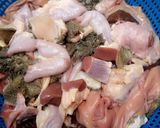 A picture of step 1 of Assorted meat papper soup.