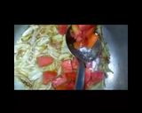 A picture of step 2 of Aloo palak.