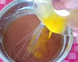 Foto langkah ke 5 dari resep Bolu Karamel/Sarang Semut 2 Telur.