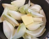 A picture of step 1 of Spring Onion Gratin Soup.