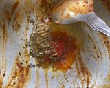 A picture of step 5 of Paneer roll gravy.