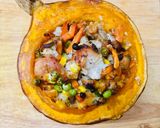 A picture of step 5 of Red Kuri squash with chicken and vegetables.