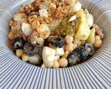 Foto del paso 6 de la receta: Ensalada de patata y garbanzos con tomate seco, huevo y olivas negras al pesto