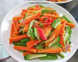 Foto langkah ke 4 dari resep Tumis Labu Siam dan Wortel.