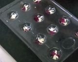 A picture of step 3 of Ice Rose Bites.