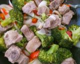 Foto del paso 4 de la receta: Costillitas con brócoli