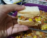 Foto langkah ke 8 dari resep ROTI GORENG sayur kornet.