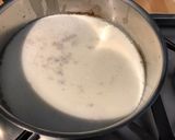 Une image de l'étape 3 de Flan pâtissier à la vanille et pêches de vigne pâte brisée vanille.