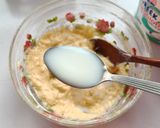 Gambar langkah 2 resipi Yogurt Pancake.