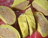 Foto langkah ke 7 dari resep *Egg Chicken Roll*.