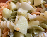 Foto del paso 4 de la receta: Ensalada de pasta tricolor