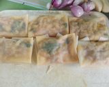 Foto langkah ke 2 dari resep Martabak Tuna Daun Kari.