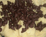 சாக்கோ சிப்ஸ் குக்கீஸ் (Choco Chip Cookies Recipe in tamil) ரெசிபி ஸ்டேப் 4 புகைப்படம்
