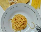 Foto langkah ke 5 dari resep 7. Spaghetti Aglio Olio.