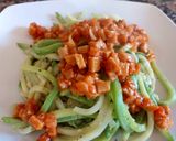 Foto del paso 5 de la receta: "Tallarines" de zucchini, con "pomarola" de seitán. ✨️♻️