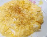 「金沙滑蛋」雞蛋和鹹蛋混搭的食譜步驟5照片