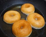 Foto langkah ke 8 dari resep Donat Maizena Meses.