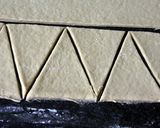 Foto del paso 1 de la receta: Medialunas de manteca