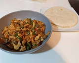 Foto del paso 7 de la receta: Fajitas de Chop suey de pollo