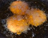 प्याज़ कचौड़ी (Pyaz kachori recipe in Hindi) रेसिपी चरण 3 फोटो