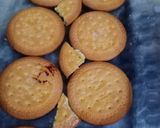 A picture of step 5 of Marie biscuits dessert ❤❤.