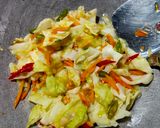 Foto langkah ke 3 dari resep Tumis kol/kubis.